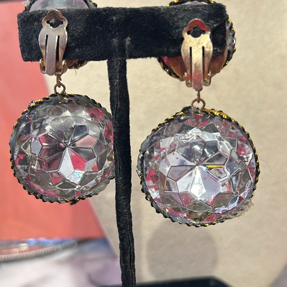 Vintage Sparkly Silver Textured Fabric with Golden Outline Earrings-Boutique - Picture 4 of 6